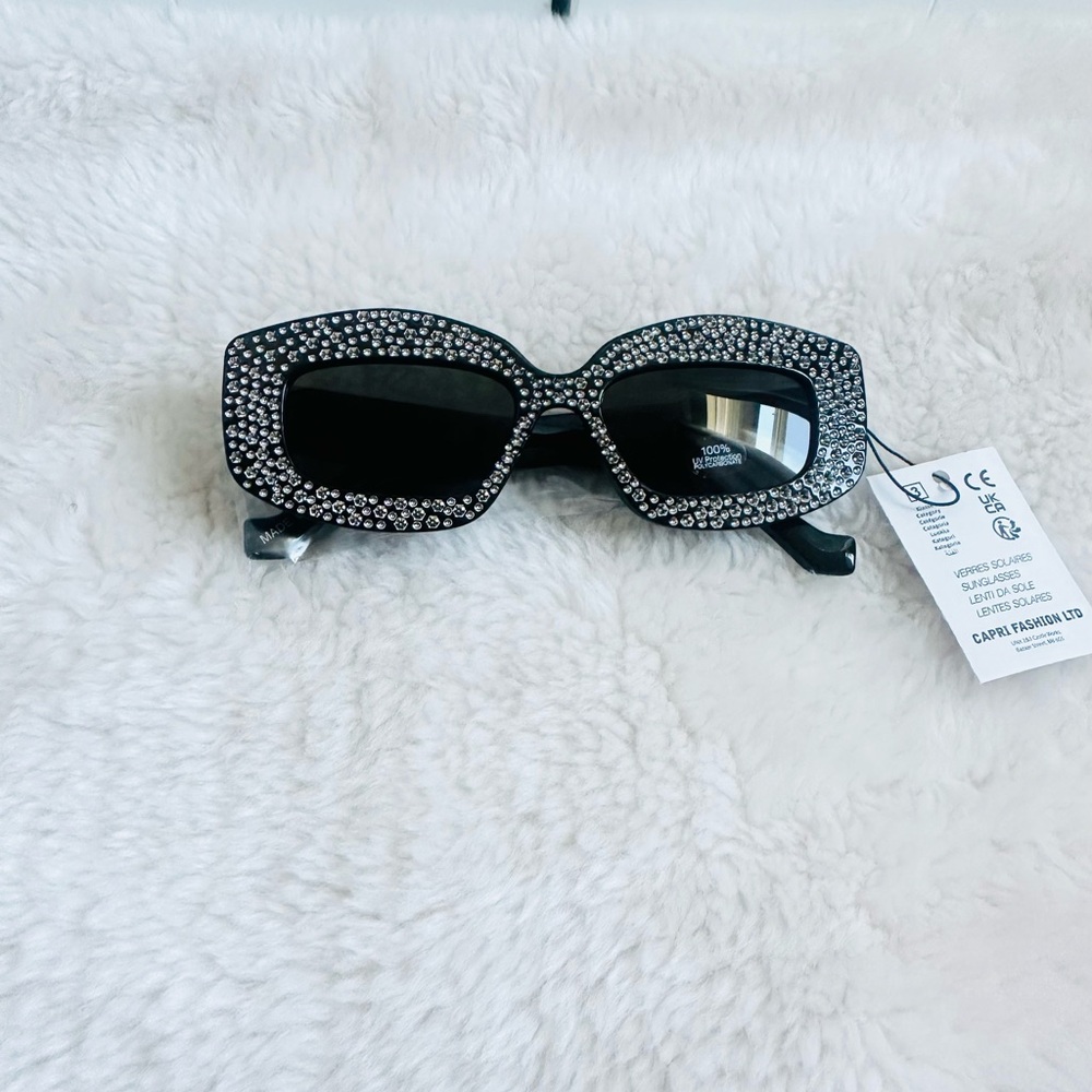 Black Gem Detail Rectangular Sunglasses - Picture 15 of 16